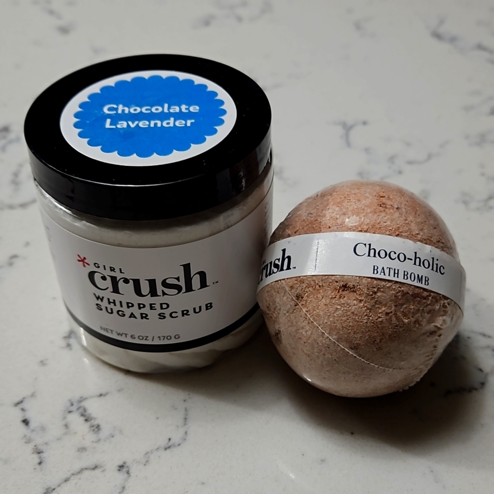 Whipped Sugar Scrub & Choco-holic Bath Bomb